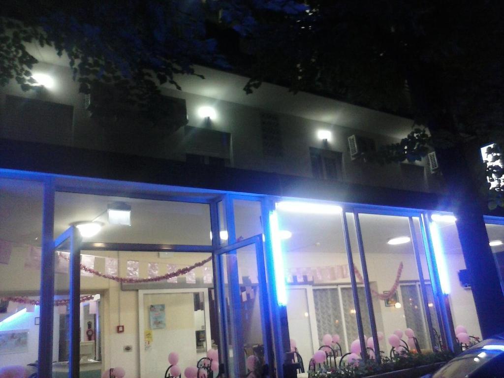 Hotel Tv ริมินี ภายนอก รูปภาพ